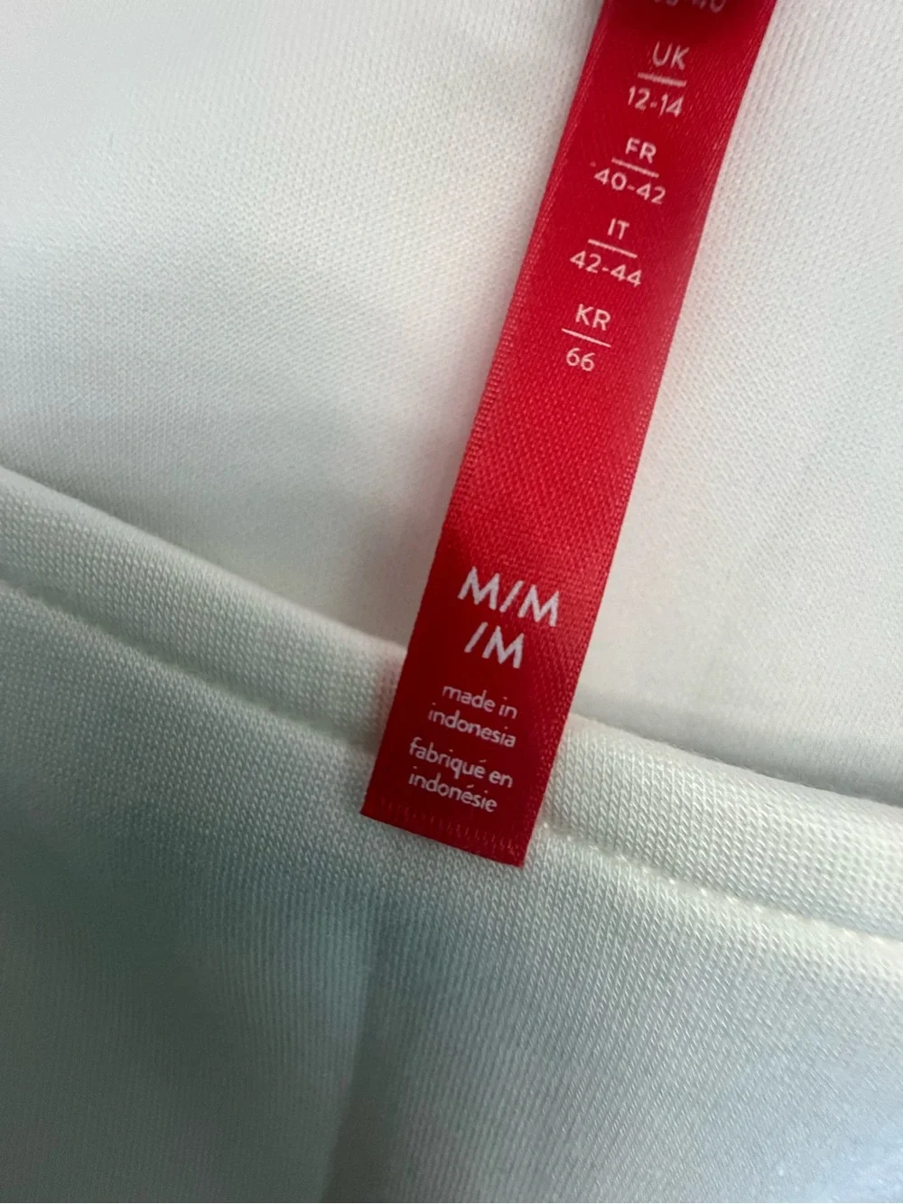 SPANX Puff Sleeve Blouse - Picture 2 of 12